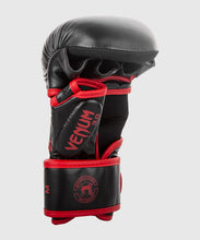 Charger l'image dans la galerie, GANTS DE SPARRING VENUM CHALLENGER 3.0 - NOIR/ROUGE