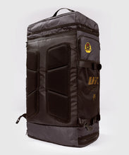 Charger l'image dans la galerie, SAC DE SPORT UFC FUSION BY VENUM FIGHT WEEK - MARRON TERRESTRE