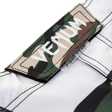 Charger l'image dans la galerie, FIGHTSHORT VENUM CAMO HERO - VERT/MARRON