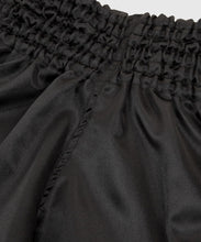 Charger l'image dans la galerie, SHORT DE MUAY THAI VENUM CLASSIC - NOIR/BLANC