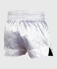 Charger l'image dans la galerie, SHORT DE MUAY THAI VENUM CLASSIC - BLANC/OR