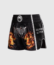 Charger l'image dans la galerie, SHORT DE MUAY THAI VENUM GLADIATOR 5.0 - NOIR/ORANGE NÉON