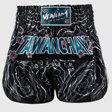 Charger l'image dans la galerie, SHORT DE MUAY THAI VENUM TAWANCHAY - NOIR/BLANC