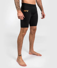 Charger l'image dans la galerie, SHORT DE COMPRESSION VENUM UFC ADRENALINE BY VENUM AUTHENTIC FIGHT WEEK - NOIR