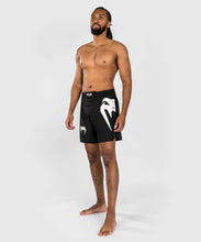 Charger l'image dans la galerie, FIGHTSHORT VENUM LIGHT 5.0 - NOIR/BLANC