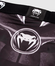 Charger l'image dans la galerie, SHORT DE COMPRESSION VENUM GLADIATOR 3.0 - NOIR/BLANC