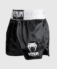 Charger l'image dans la galerie, SHORT DE MUAY THAI VENUM CLASSIC - BLANC/NOIR/BLANC