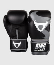 Charger l'image dans la galerie, GANTS DE BOXE RINGHORNS CHARGER - NOIR/BLANC