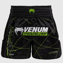 Charger l'image dans la galerie, SHORT DE MUAY THAI VENUM TRAINING CAMP 4.0 - NOIR/VERT FLUO