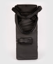 Charger l'image dans la galerie, BOUCLIER KICK BOXING MICRO FIBRE - NOIR/BLANC