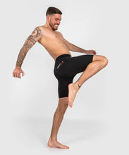 Charger l'image dans la galerie, SHORT DE COMPRESSION VENUM UFC ADRENALINE BY VENUM AUTHENTIC FIGHT WEEK - NOIR