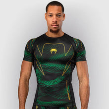 Charger l'image dans la galerie, RASHGUARD MANCHES COURTES VENUM MATUPA - VERT
