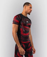 Charger l'image dans la galerie, RASHGUARD MANCHES COURTES VENUM MATUPA - ROUGE
