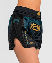 Charger l&#39;image dans la galerie, SHORT DE MUAY THAI VENUM TACTICAL XT - NOIR/VERT
