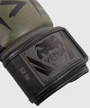 Charger l&#39;image dans la galerie, GANTS DE BOXE VENUM ELITE - CAMOUFLAGE KAKI

