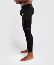 Charger l&#39;image dans la galerie, PANTALON DE COMPRESSION VENUM TRAINING CAMP 4.0 - NOIR/VERT FLUO
