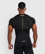 Charger l&#39;image dans la galerie, RASHGUARD MANCHES COURTES VENUM TRAINING CAMP 4.0 - NOIR/VERT FLUO
