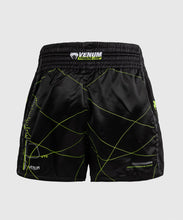 Charger l&#39;image dans la galerie, SHORT DE MUAY THAI VENUM TRAINING CAMP 4.0 - NOIR/VERT FLUO
