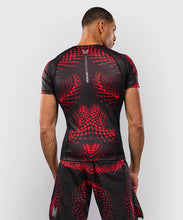 Charger l'image dans la galerie, RASHGUARD MANCHES COURTES VENUM MATUPA - ROUGE
