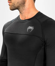 Charger l&#39;image dans la galerie, RASHGUARD VENUM G-FIT AIR - MANCHES LONGUES - NOIR
