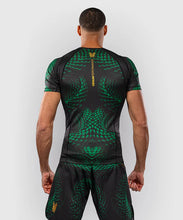 Charger l'image dans la galerie, RASHGUARD MANCHES COURTES VENUM MATUPA - VERT
