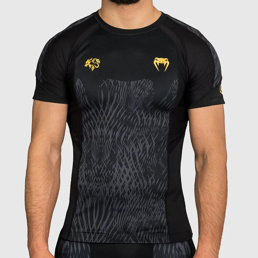 RASHGUARD MANCHES COURTES VENUM CHIMAEV
