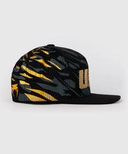 Charger l&#39;image dans la galerie, CASQUETTE VENUM UFC FUSION - CHAMPION
