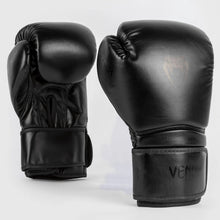 Charger l'image dans la galerie, GANTS DE BOXE ENFANT VENUM CONTENDER 1.5 - NOIR/NOIR
