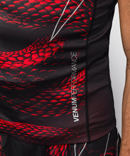 Charger l'image dans la galerie, RASHGUARD MANCHES COURTES VENUM MATUPA - ROUGE
