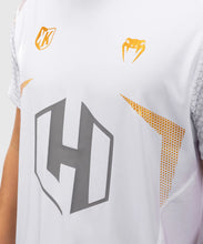 Charger l&#39;image dans la galerie, T-SHIRT DRY TECH VENUM HEXAGONE MMA - BLANC/OR
