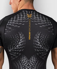 Charger l'image dans la galerie, RASHGUARD MANCHES COURTES VENUM MATUPA - NOIR

