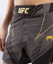 Charger l&#39;image dans la galerie, FIGHTSHORT HOMME UFC VENUM PRO LINE - CHAMPION
