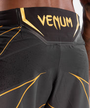 Charger l&#39;image dans la galerie, FIGHTSHORT HOMME UFC VENUM AUTHENTIC FIGHT NIGHT - COUPE LONGUE - CHAMPION
