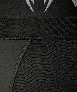 SHORT DE COMPRESSION VENUM G-FIT - NOIR