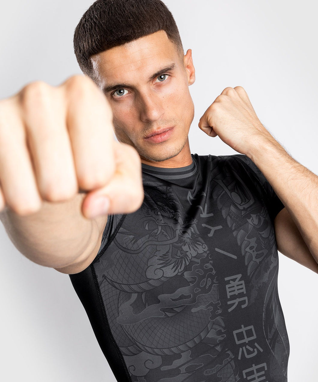 T-SHIRT DE COMPRESSION VENUM YKZ21 - MANCHES COURTES – NOIR/NOIR