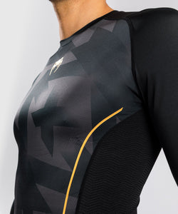 RASHGUARD VENUM RAZOR - MANCHES LONGUES - NOIR/OR